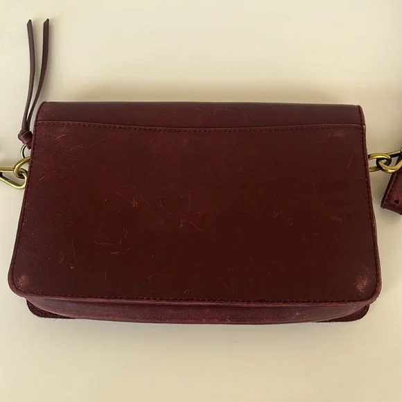 Madewell The Flap Convertible Crossbody Bag in Dark Cabernet